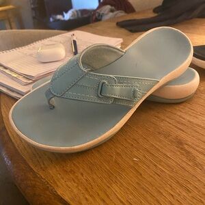 Clark’s light turquoise Cloudsteppers size 7
